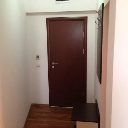 호텔 семеен катерини 시네모레츠