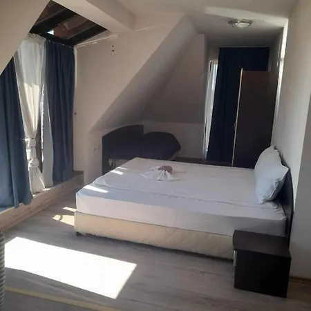 семеен катерини Hotel Sinemorec